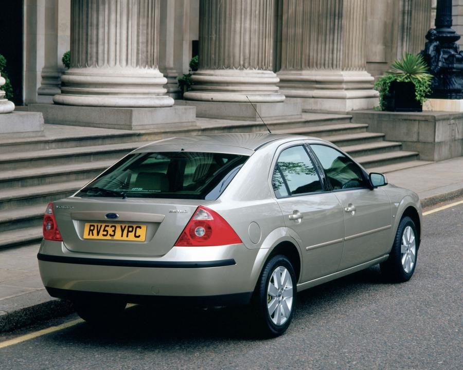  Ford Mondeo 2003 года  (фото 38 из 52)
